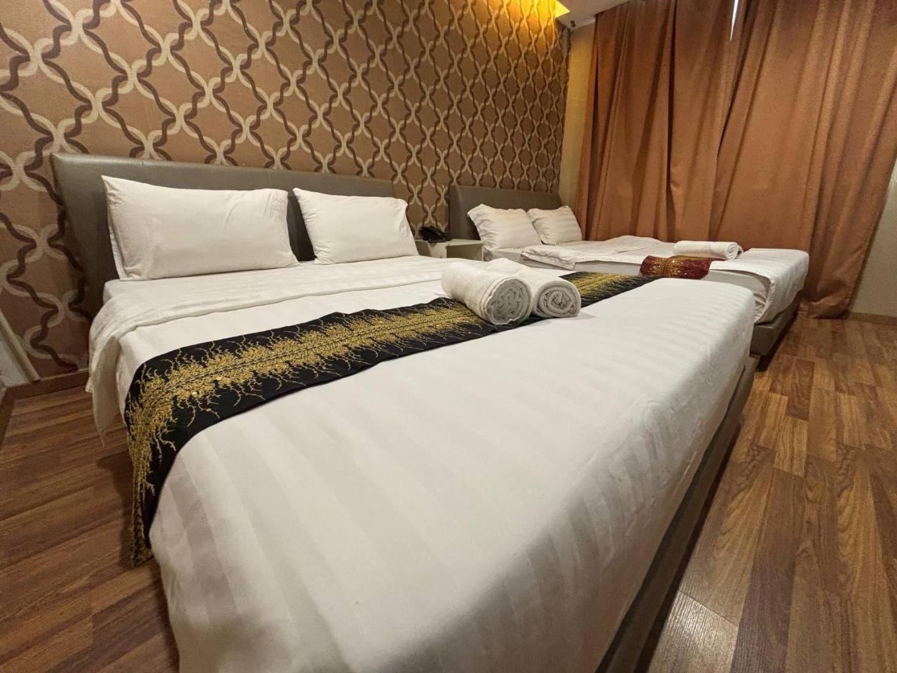 M Boutique Inn Мири Екстериор снимка