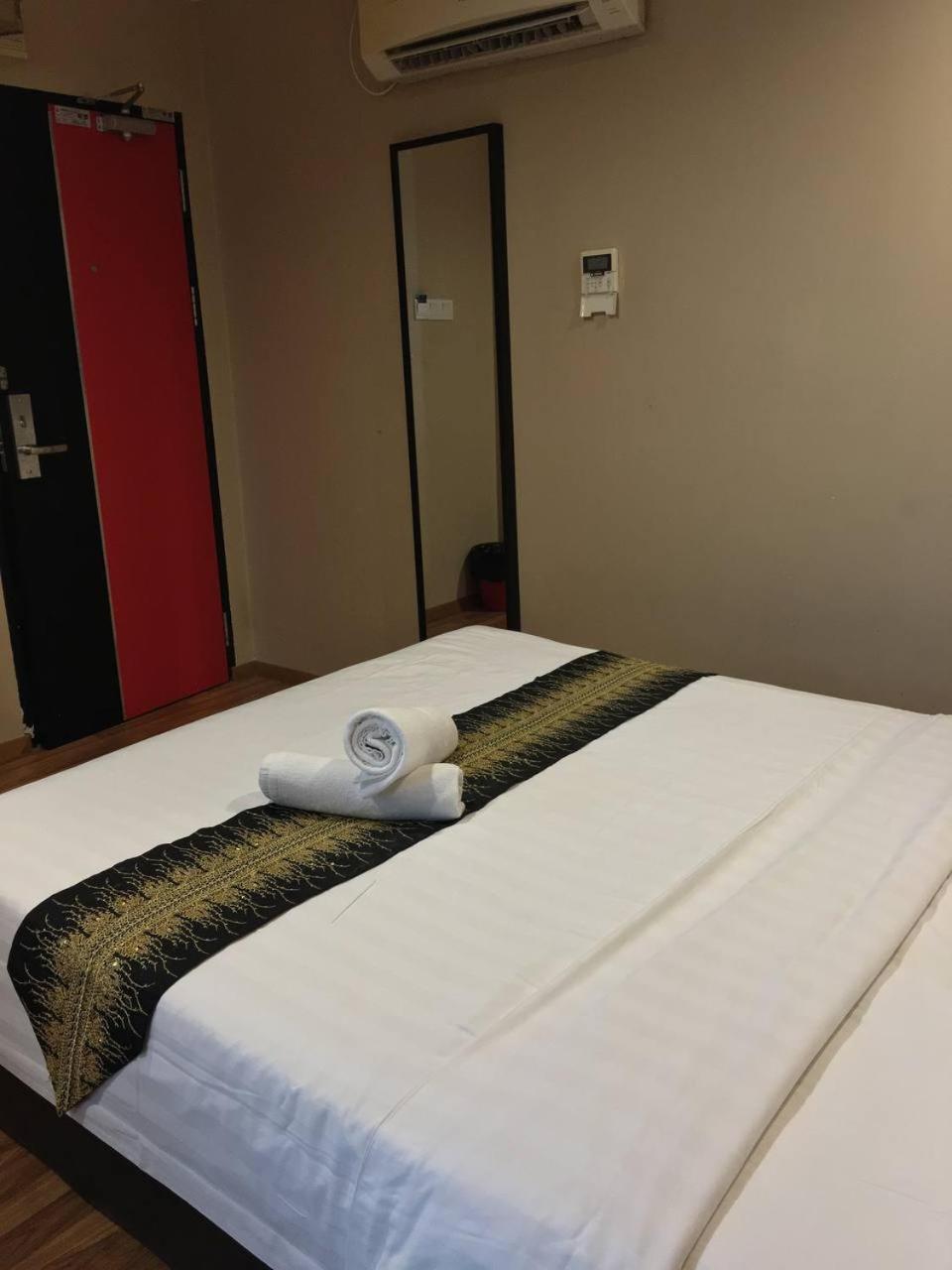 M Boutique Inn Мири Екстериор снимка